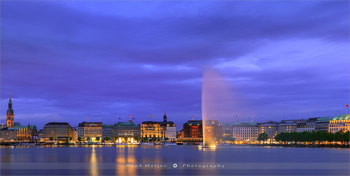 city longexposure blue sunset panorama tower fountain canon reflections germany landscape lights town view stitch pano hamburg wide panoramic hour stitching after bluehour viewpoint province binnenalster ptgui floydian proframe proframephotography canoneos1dsmarkiii henkmeijer