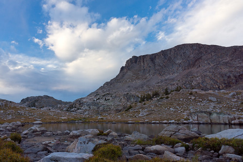 lake montana plateau alpine backpacking wyoming tarn beartooth