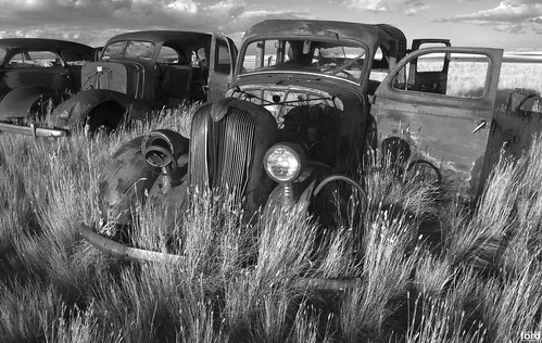 bw cars abandoned rusty wyoming crusty backandwhite abandonedcars
