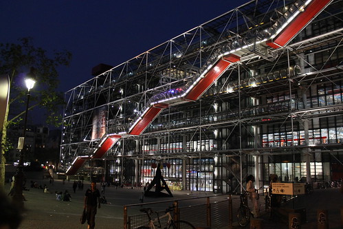 Centre Georges Pompidou by night