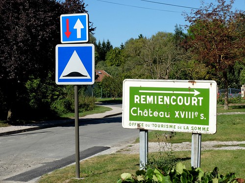 remiencourt somme picardie france chateau panneau indicateur french road sign
