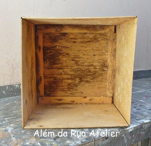 Reciclagem de caixote de madeira