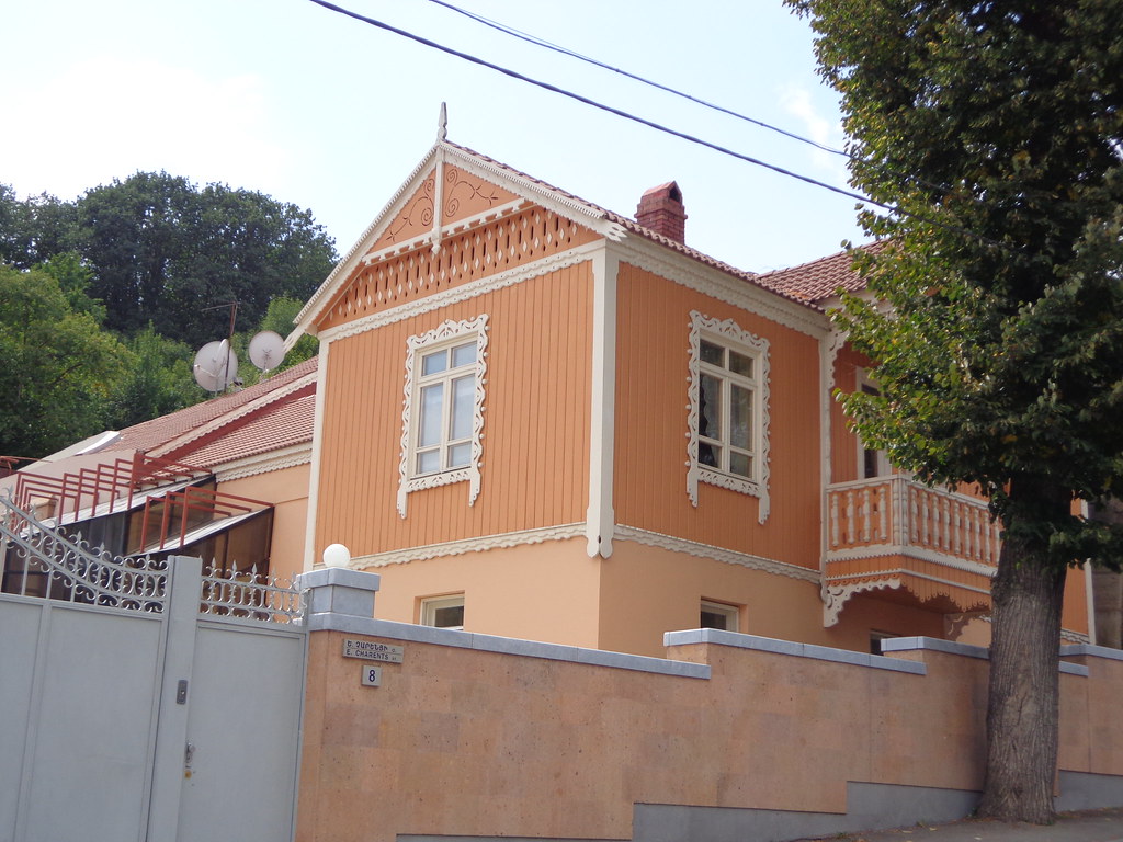 Tsaghkadzor, casa in stile tradizionale