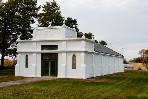 history cemetery midwest iowa mausoleum
