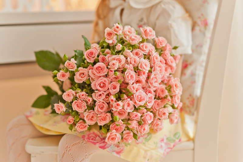 Розовые кустовые розы букет. Красивый букет нежных роз. Нежный букет из роз. Розовый букет. Мелкие розочки.