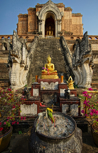 history thailand temple ruin chiangmai