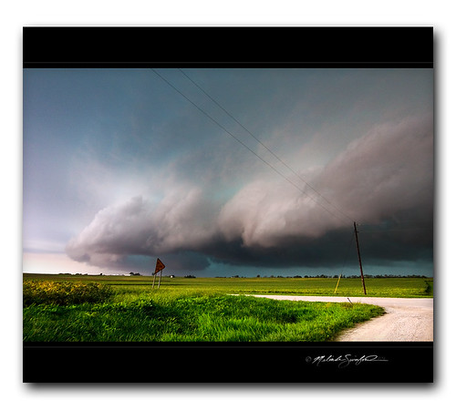 blue sky storm green weather clouds canon landscape photography illinois violet structure thunderstorm drama stormclouds severe outflow squallline tornadowarning shelfcloud 60d illinoisthunderstorms therebeastormabrewin