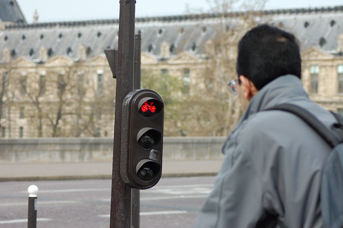 Semáforo en rojo en Paris