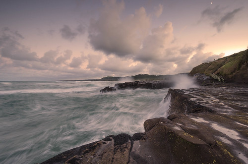 sea newzealand sky seascape colour clouds sunrise nikon rocks surf wideangle auckland northisland westcoast muriwai leefilters 1024mm d7000 lee12gndsoft