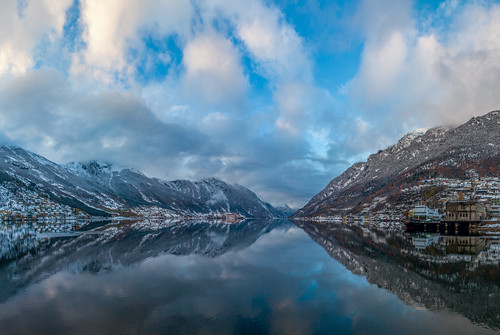 winter panorama mountain reflection norway clouds norge vinter cloudy panoramic fjord fjell hardanger mirroring odda speiling