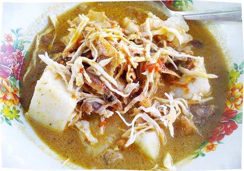 Lembang Eating: Lontong Curry and Chicken Shredded