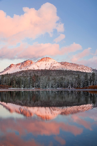 california winter sunset snow landscape unitedstates alpenglow chaoscrags manzanitalake lassennationpark