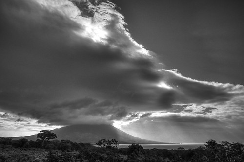 lake clouds volcano nicaragua cloudscapes centralamerica isladeometepe lagonicaragua