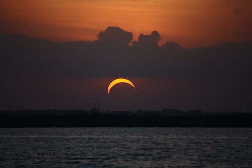 image solareclipse northernterritory darwinharbour eastarm berrimahboatramp palmerstoncity
