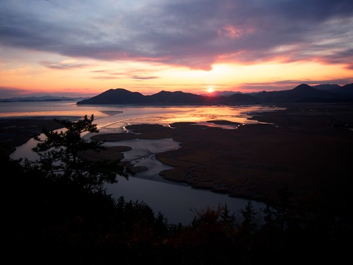 light sunset sea mountain reflection water river landscape bay scenery day cloudy korea southkorea suncheon tumblr 일몰 순천시 한국 순천만