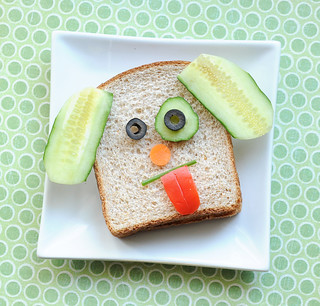 Cute Lunch Idea: An Adorable Doggy Sandwich