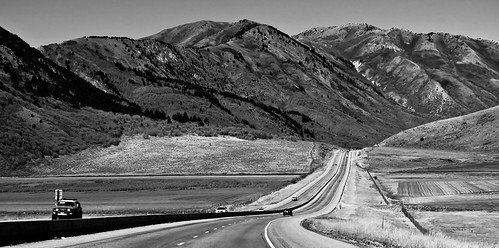 road travel autumn vacation bw usa white black mountains fall canon utah highway driving open united north powershot states divided 91 mantua 89 g11