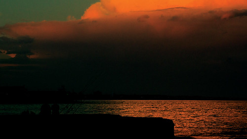 sunset sun cloud clouds cloudy fishing fish sea port muelle mar ocaso atardecer sol nubes nube nublado puerto