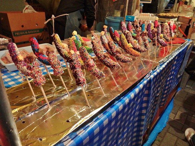 Hanazono Shrine: Bird Day Fair 2012, Chocolate Banana