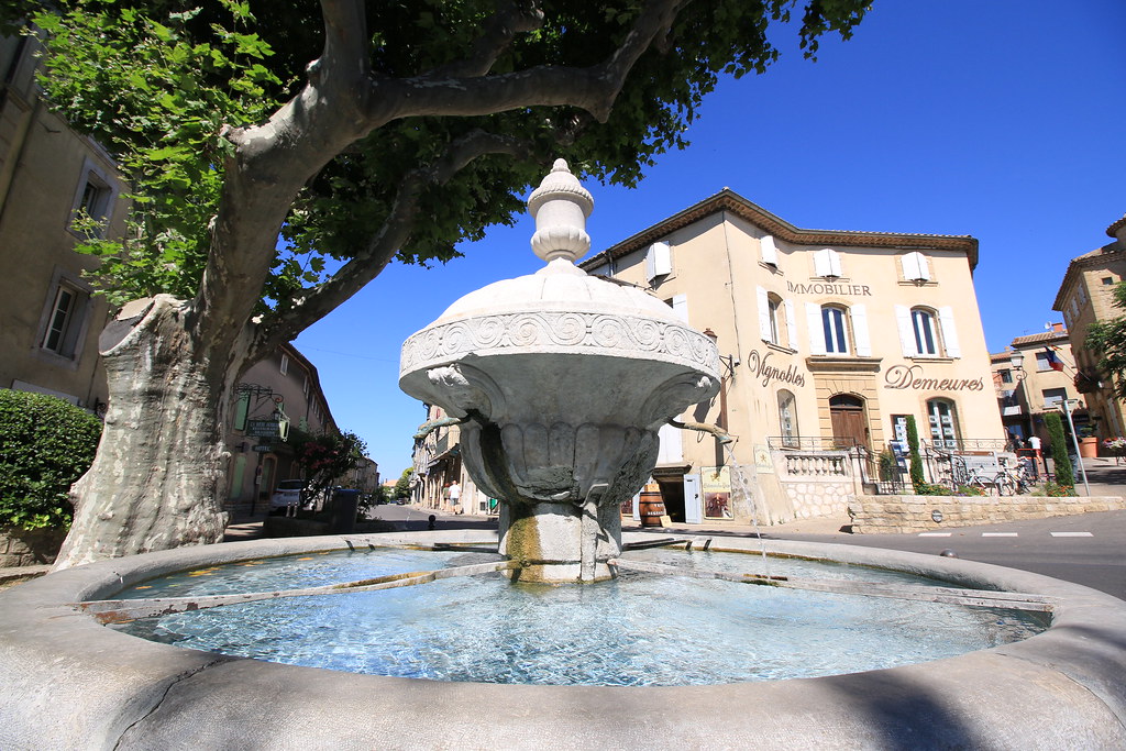 provence village chateauneuf du pape city centre 2