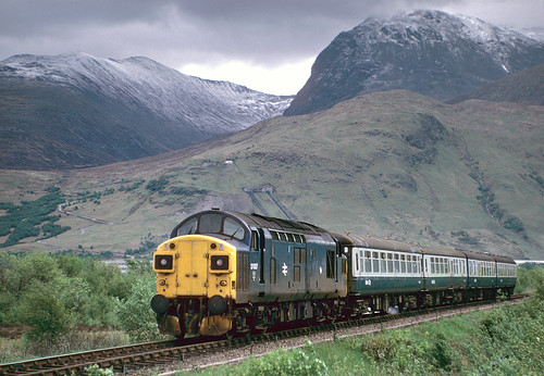 tractor scotland trains bennevis railways fortwilliam lochaber banavie westhighlandline class37 mallaigextension