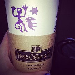 Finally I get my @peetscoffee Soy Peppermint Mocha & #vegan Chocolate Chip Cookie!