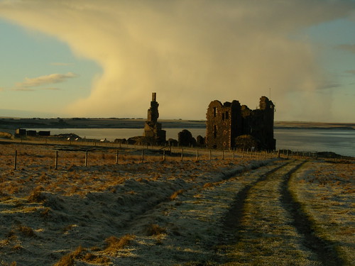 blue winter sunset shadow sea sky sun castle ice beach field silhouette skyline clouds fence lights coast scotland highlands rocks waves moody coastal remote lonely outline seafront clan moat sinclair wick caithness clans girnigoe