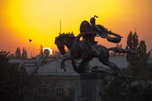 sunset statue centralasia kyrgyzstan manas bishkek philharmonia