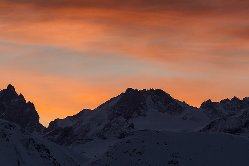 snow alps sunrise skiing dhuez goldenhour
