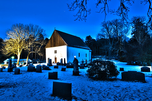 xmas winter church grave yard vinter 1200 jul chirstmas romanesque 1100 kirke hvaler gravplass skjærhalden skjærhallen kirkeøy