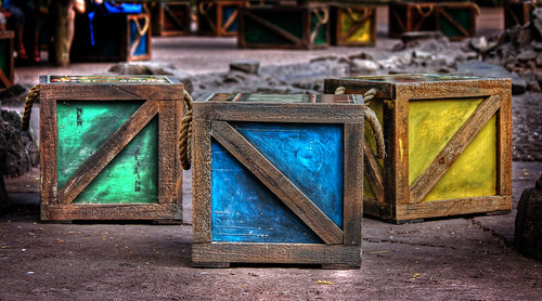 blue newzealand green colors yellow canon zoo auckland boxes hdr highdynamicrange crates aucklandzoo wateringhole tonemapping 550d t2i canoneos550d