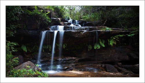 longexposure water waterfall bush rocks sydney