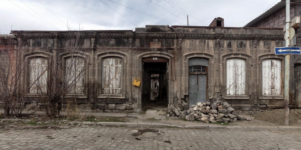 Gyumri, Rustaveli st., 29, Residental building of G. Sanoyan, 1881 (02)