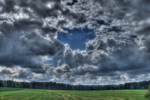 sun green nature rain clouds landscape natur lawn wiese wolken landschaft sonne gruen hdr regen odenwald