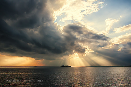 ocean sun newyork storm brooklyn clouds ship cloudy wideangle bluesky 2012 beaming efs1785mm canoneos40d vincenzogiordano vinnygiordano giordanophotography