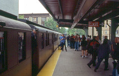 20020527 06 MTA Subway @ Franklin Ave.