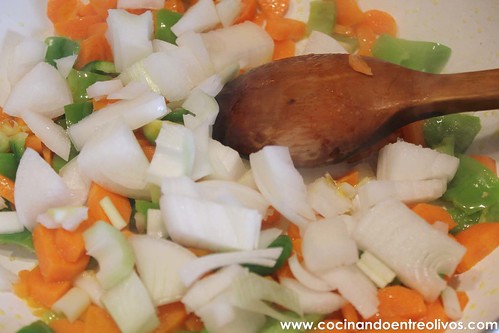 Pechuga de pollo en hojaldre con salsa de pistachos (4)