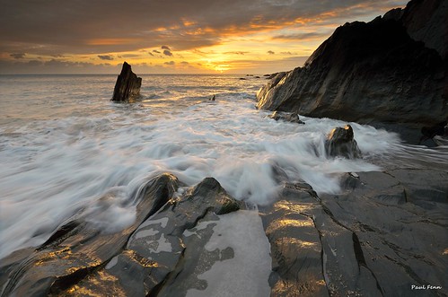 light sunset sea sun reflection beach clouds sand rocks waves cove cliffs southhams ayrmercove nikond7000