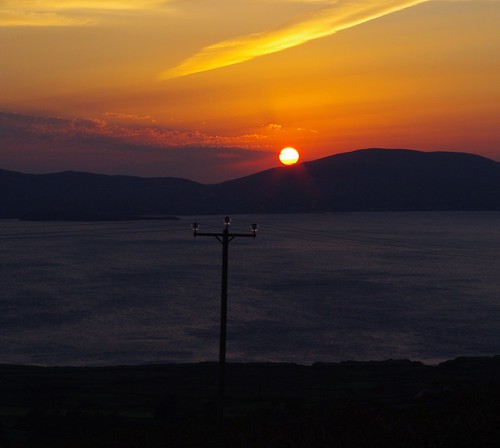 ocean ireland sunset bay kerry atlantic pylon ballinskelligs