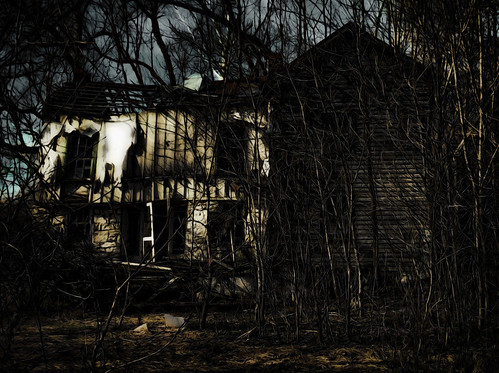 old house woods ghost haunted creepy haunting ghosts paranormal
