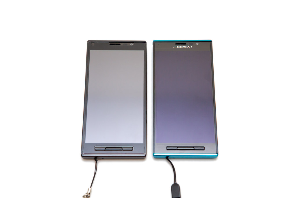 Panasonic ELUGA X (P-02E) 番外篇 &#8211; 初音款 (藍綠) 開箱 @3C 達人廖阿輝