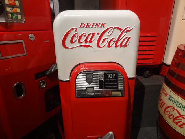 vintage-coke-machine