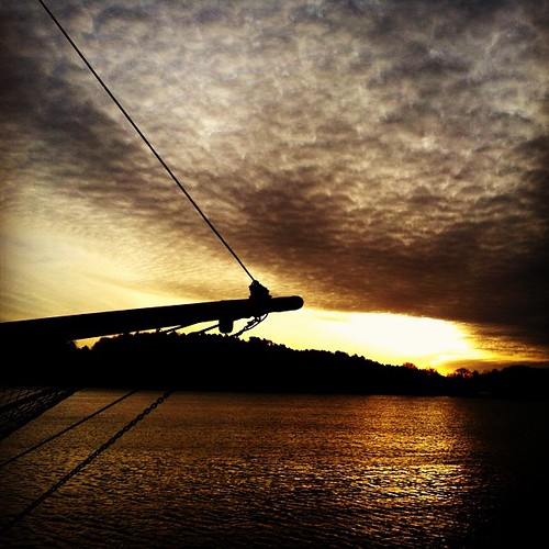 sea sky sun reflection norway square boat squareformat hefe moring sunraise grimstad solrik iphoneography instagramapp uploaded:by=instagram foursquare:venue=4f4e37eee4b0657aa629e937