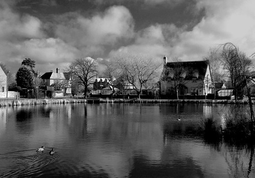uk england blackandwhite lake water monochrome canon buildings reflections villages lincolnshire autofocus wootton