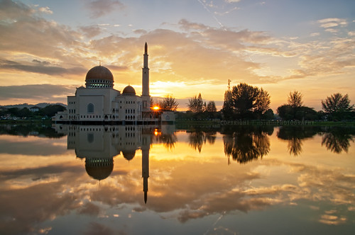 morning lake reflection nature sunshine sunrise landscape mirror scenery calm tranquil puchong