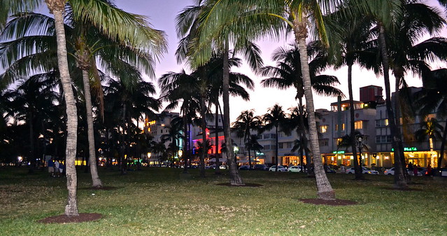 park between the strip and the ocean in miami