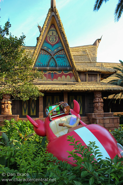 The Enchanted Tiki Room: Stitch Presents Aloha E Komo Mai!