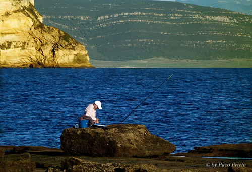 blue sea españa cliff azul digital landscape mar spain rocks paisaje andalucia panasonic cadiz 1001nights f8 atlanticocean rocas pescador oceano atlantico fishingline fishingrod sedal angler cañadepescar pacoprieto dmcfz45