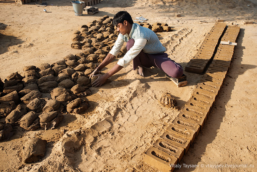 Production of the bricks, Rajhastan