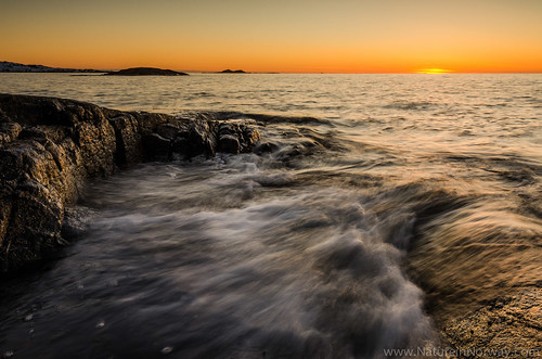 sunset sea seascape nature water norway landscape island coast norge nikon meer waves dusk filters küste giske møreogromsdal norwegan leefilters møreandromsdal d7000 nikkor1024f3545gdxed
